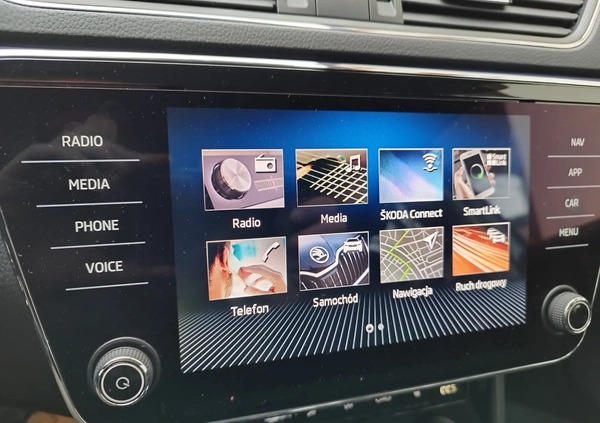Skoda Superb cena 82500 przebieg: 154745, rok produkcji 2018 z Częstochowa małe 301